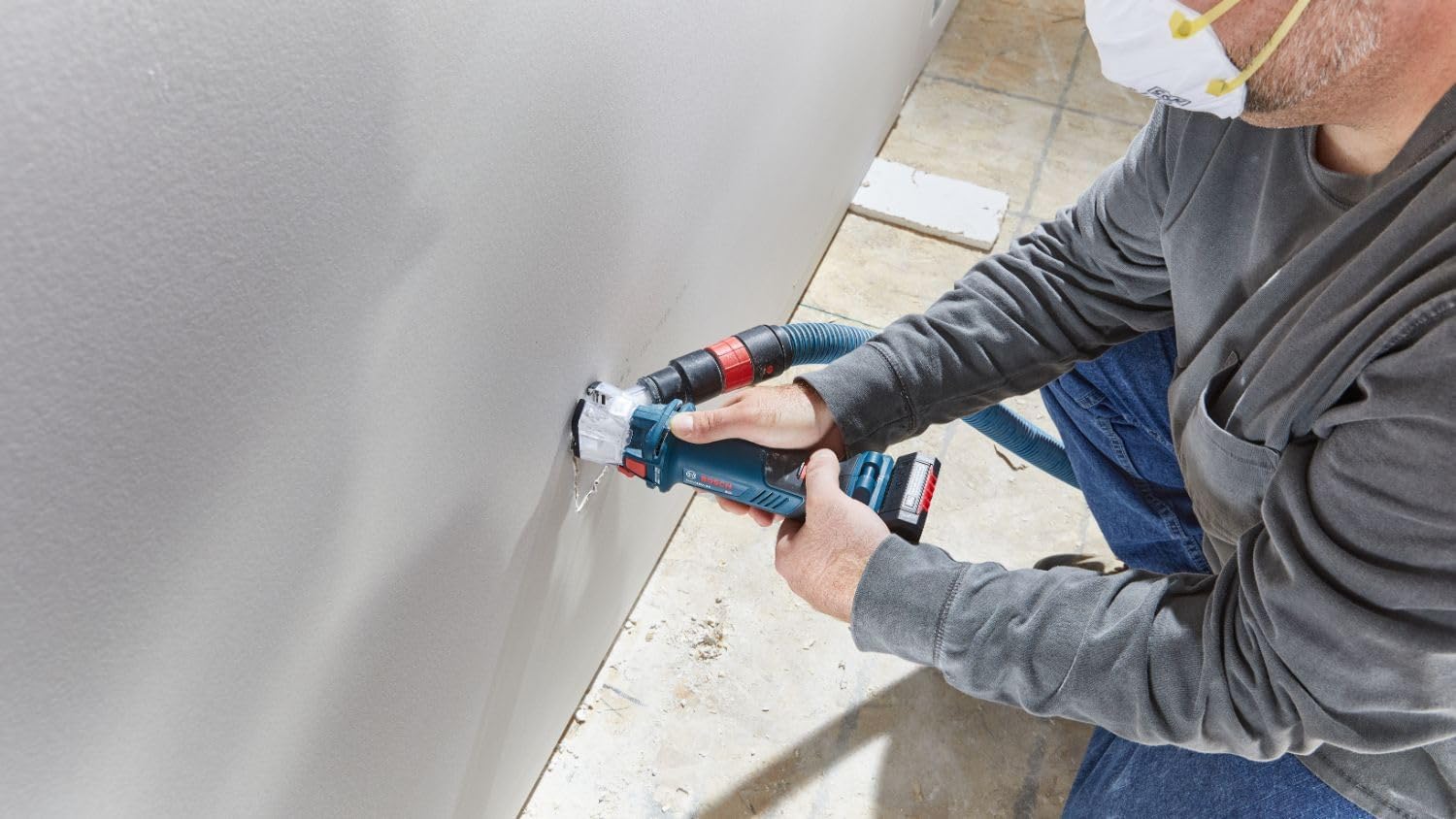 BOSCH GXL18V-291B25, 18V 2-Tool Combo Kit with Brushless Screwgun, Brushless Cut-Out Tool and (2) CORE18V® 4 Ah Advanced Power Batteries - Image 14