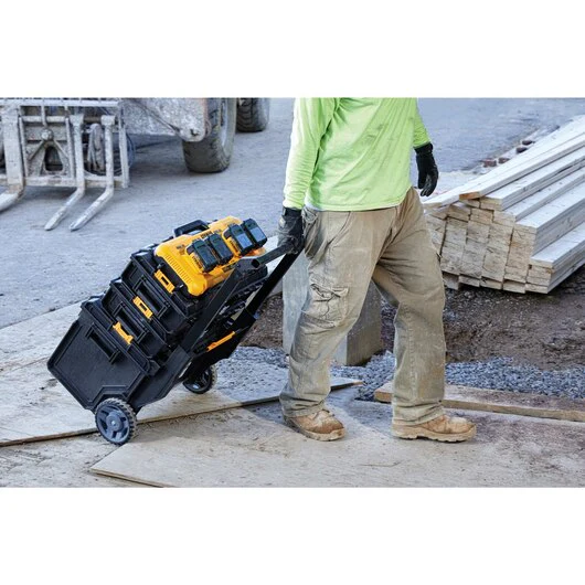 DEWALT DCB104, 12v/20v Max Four Port Charger - Image 5