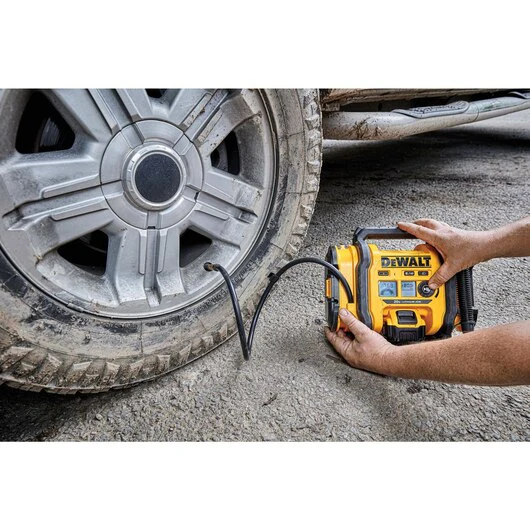 DEWALT DCC020IB, 20V MAX Corded/Cordless Air Inflator (Tool Only) - Image 3