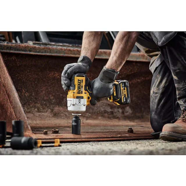 DEWALT DCF961B, 20V MAX XR Brushless Cordless 1/2-in. High Torque Impact Wrench with Hog Ring Anvil (Tool Only) - Image 6