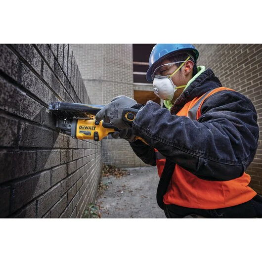 DEWALT DCG418B, 60V MAX FLEXVOLT 4-1/2'' - 6'' Grinder w/Kickback Brake (Tool Only) - Image 2