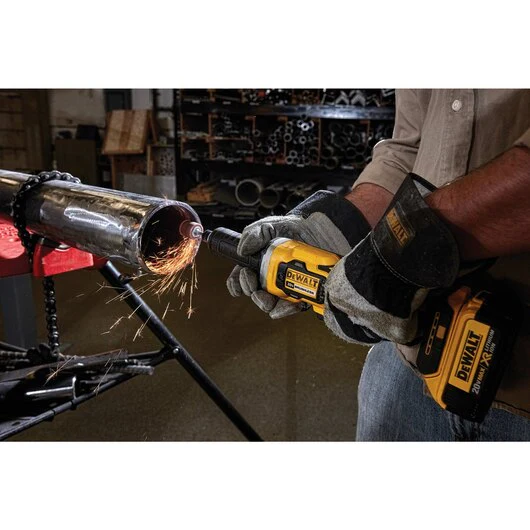 DEWALT DCG426M2, 20V MAX 1-1/2'' Variable Speed Cordless Die Grinder Kit (4.0AH) - Image 3