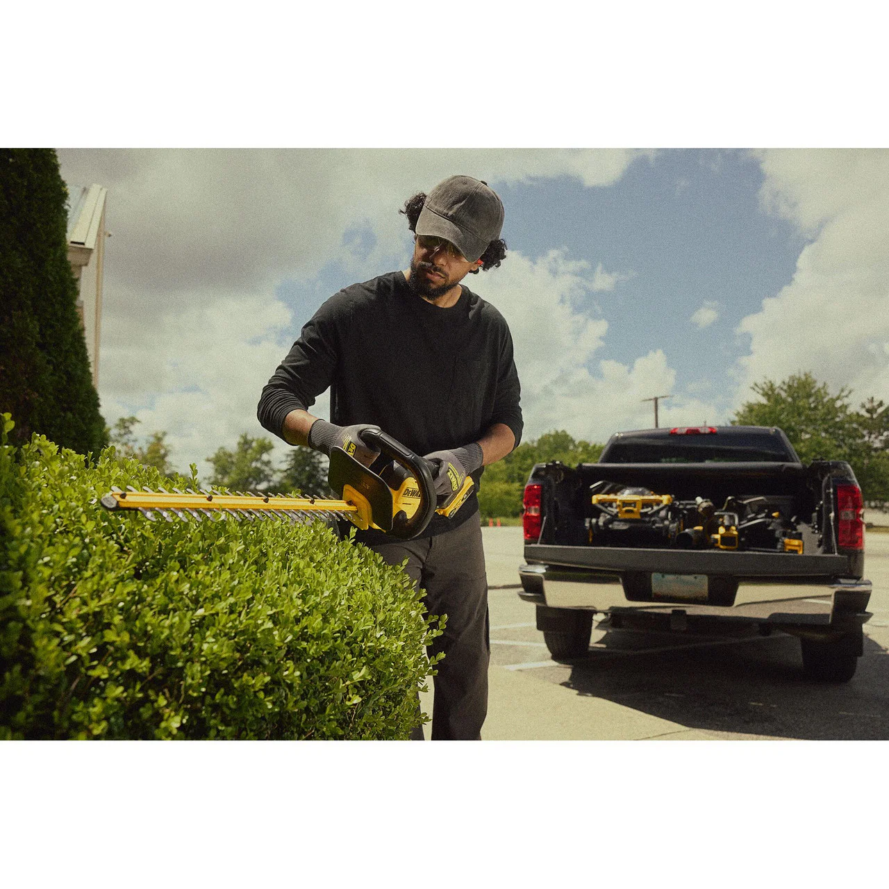 DEWALT DCHT821P1, 20V Hedge Trimmer Kit W/5.0Ah - Image 5