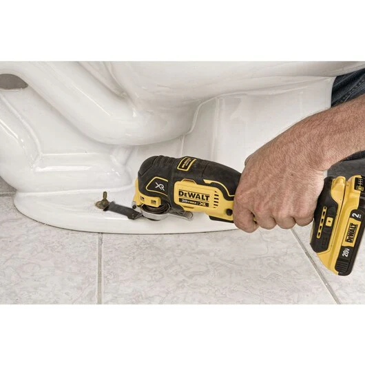 DEWALT DCS355D1, 20V MAX Li-Ion Oscillating Multi Tool Kit - Image 3