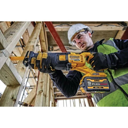 DEWALT DCS389X1, 60V MAX FLEXVOLT Reciprocating Saw Kit (9.0 Ah) - Image 2