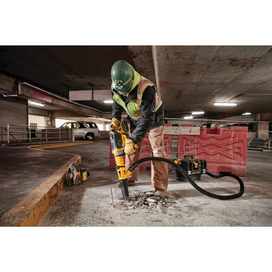 DEWALT DCV585T2, 20V/60V MAX FLEXVOLT Dust Extractor - Image 5