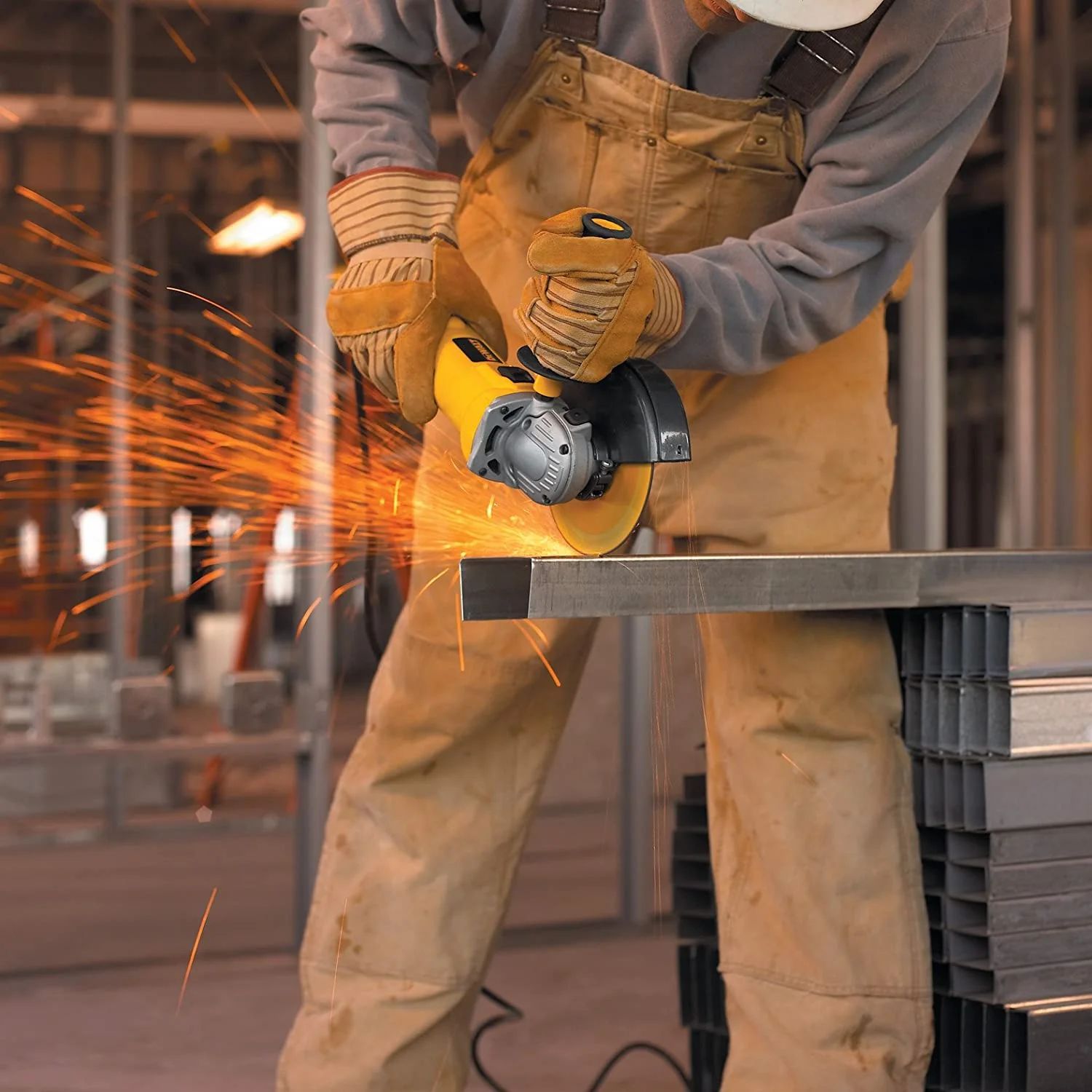 DEWALT DWE4120, 4 1/2'' Paddle Switch Small Angle Grinder - Image 4