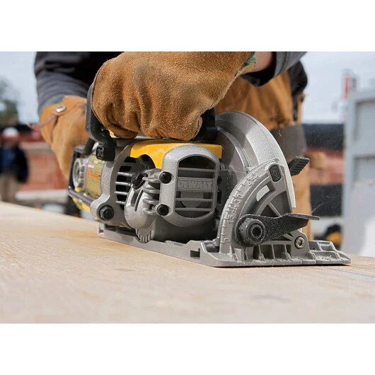DEWALT DWS535, 7-1/4'' Worm Drive Circular Saw - Image 6