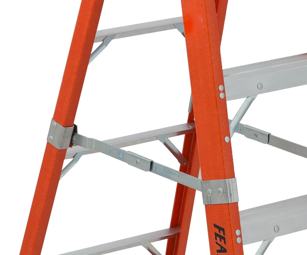 Featherlite 6804-AA, 4′ Super-Heavy Duty Fiberglass Stepladder (IN-STORE PICKUP ONLY) - Image 2