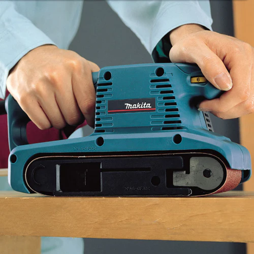 Makita 9911KX1, 3" X 18" Variable Speed Belt Sander Kit - Image 3
