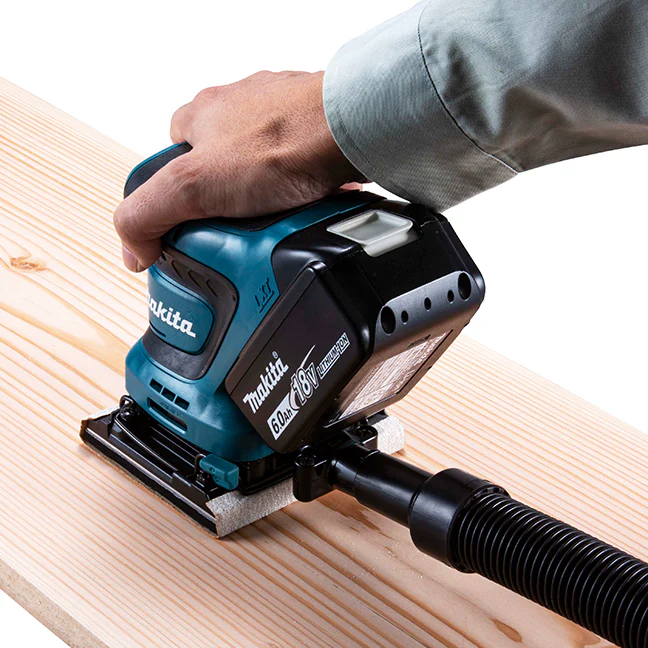 Makita DBO480RTX1, 18V LXT Cordless 1/4 Sheet Finishing Sander (5.0 Ah Kit) - Image 3