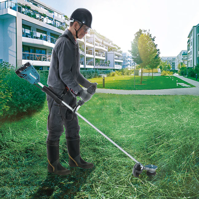 Makita DUR368LPT4, 18Vx2 Li-Ion 15" Line Trimmer Kit (5.0 Ah x4) - Image 2