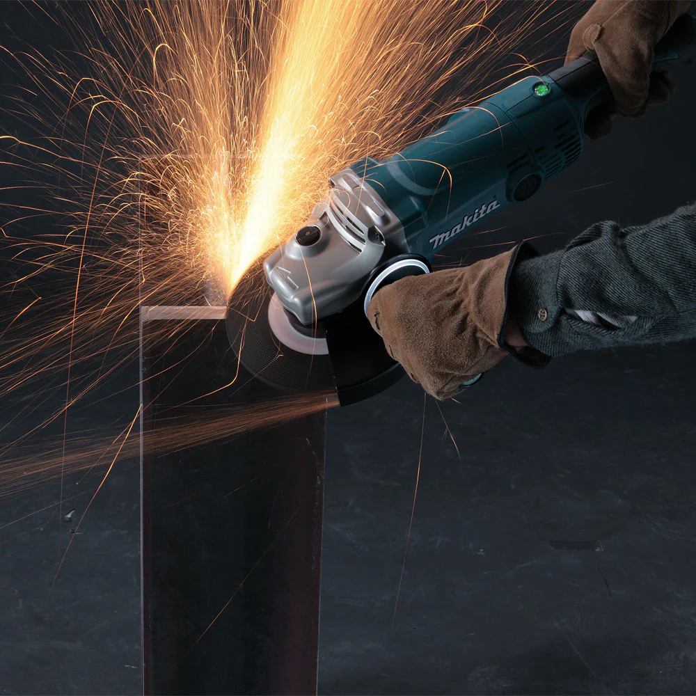 Makita GA7050, 7" Angle Grinder - Image 3