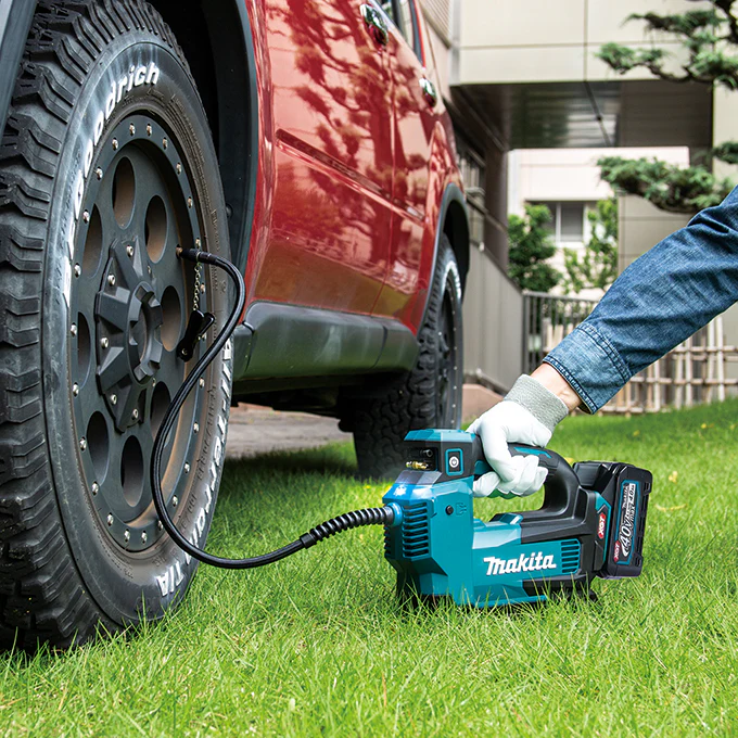Makita MP001GZ, 40V MAX XGT Cordless Inflator - Image 3