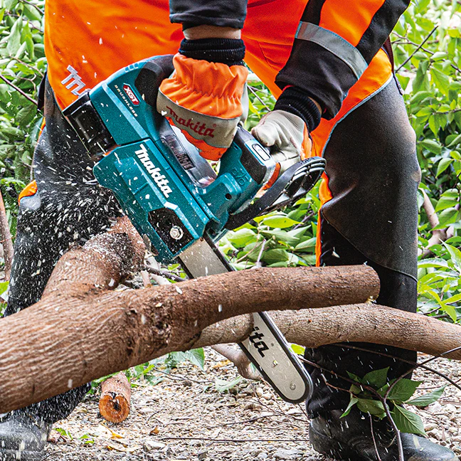 Makita UC003GM101, 40V XGT 12" Top Handle Chainsaw Kit w/ WetGuard (4.0 Ah) - Image 3