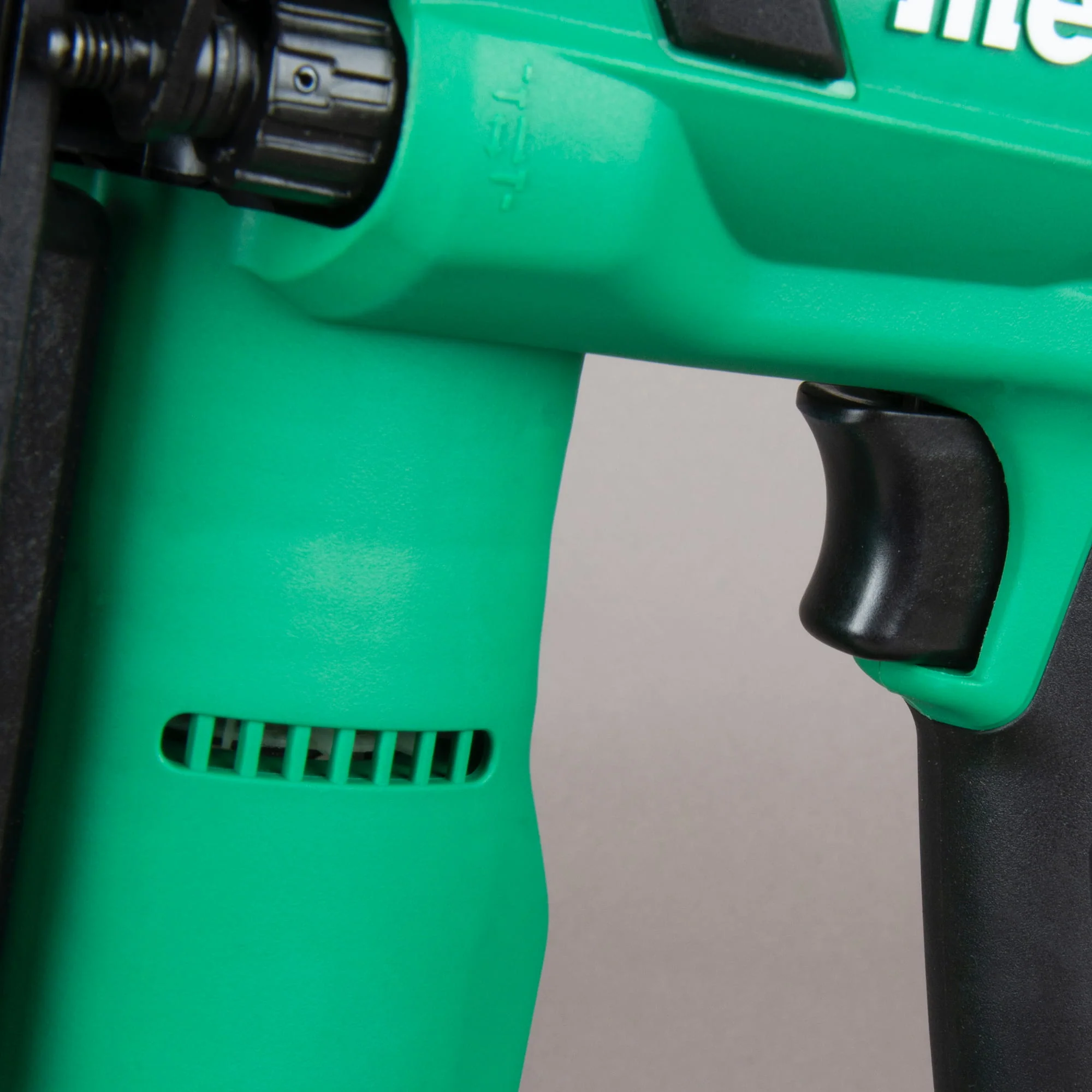 Metabo HPT NT1850DFQ4, 2'' 18V Brushless Li-Ion 18 Ga Brad Nailer (Tool Only) - Image 5