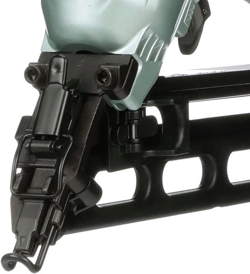 Metabo HPT NT65MA4, 2-1/2" 15ga Angled Finish Nailer with Air Duster - Image 3