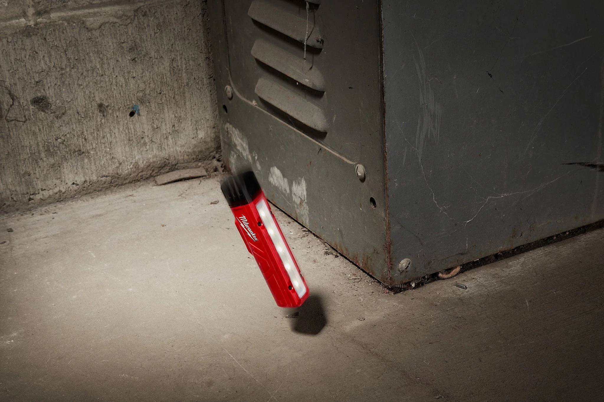 Milwaukee 2108, Rover Magnetic Flood Light - Image 3