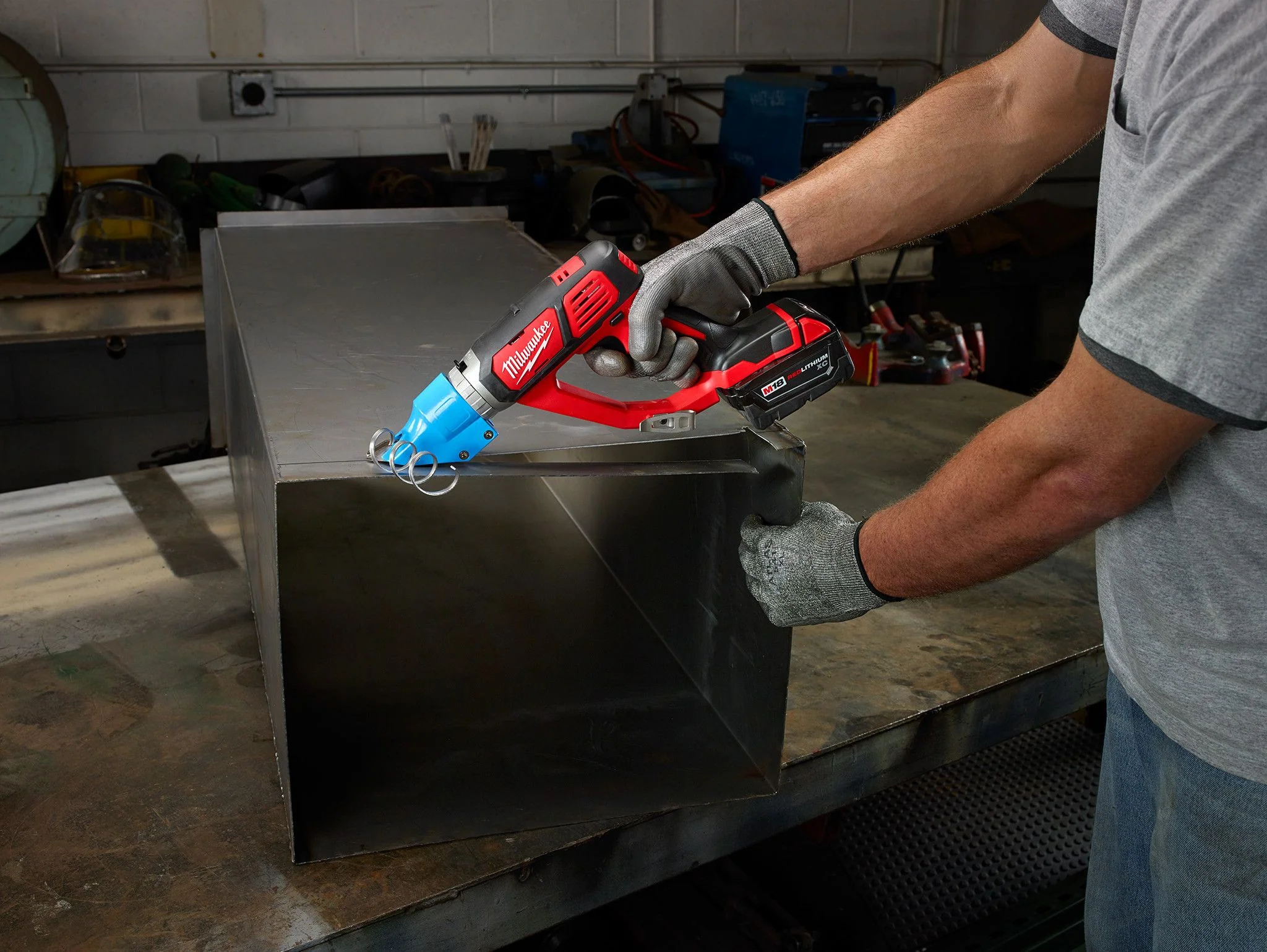 Milwaukee 2636-20, M18 14 Gauge Double Cut Shear (Tool Only) - Image 5
