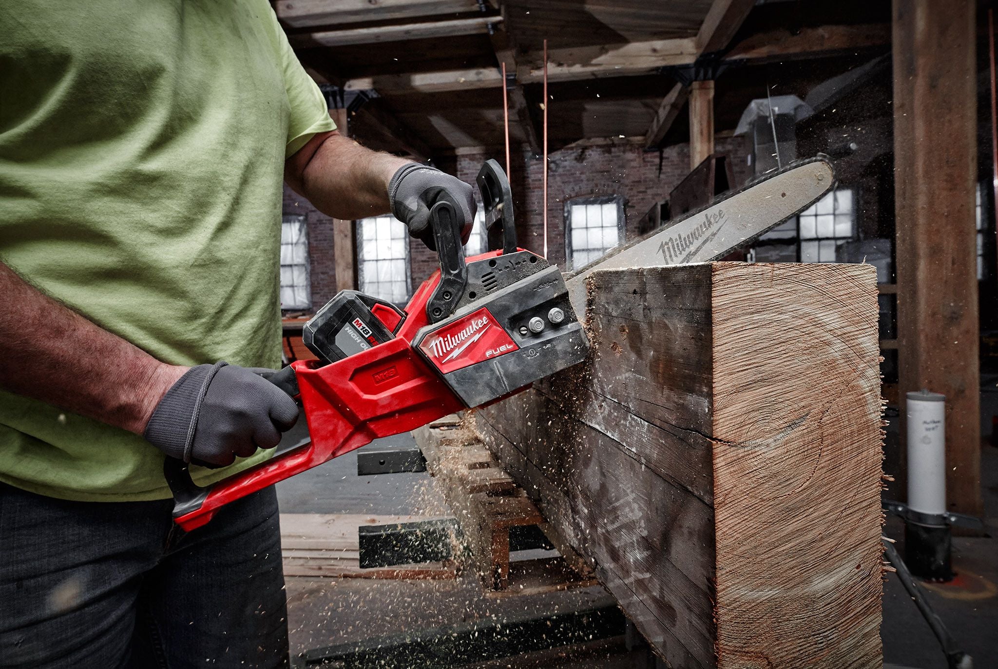 Milwaukee 2727-20, M18 FUEL Brushless 16" Chainsaw (Tool Only) - Image 2