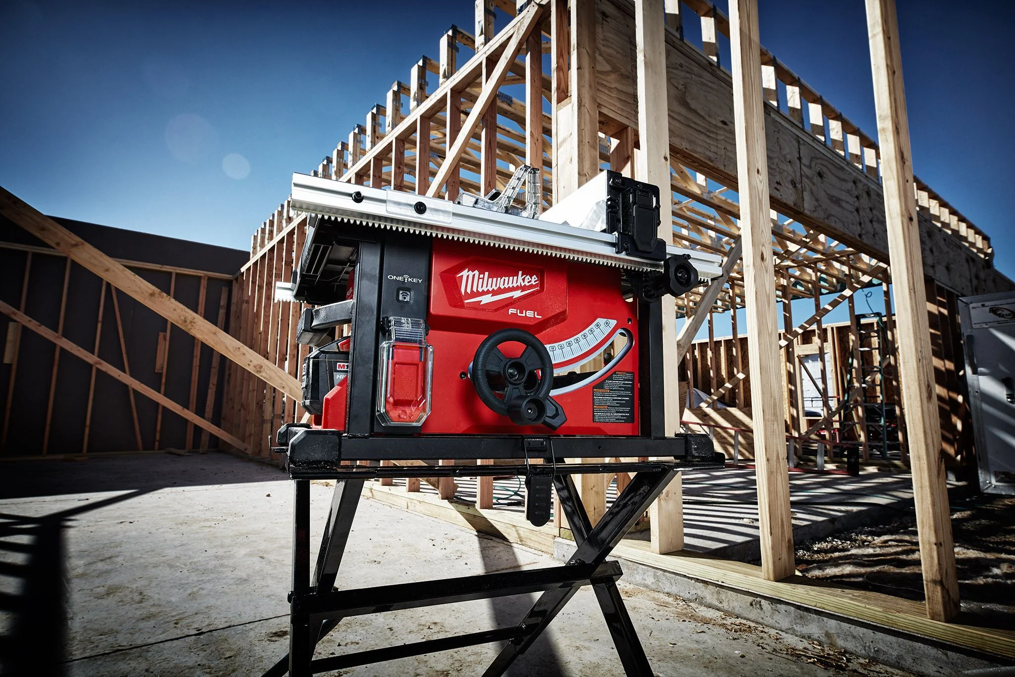 Milwaukee 2736-21HD, M18 Fuel 8-1/4" Table Saw Kit (12 Ah) - Image 2