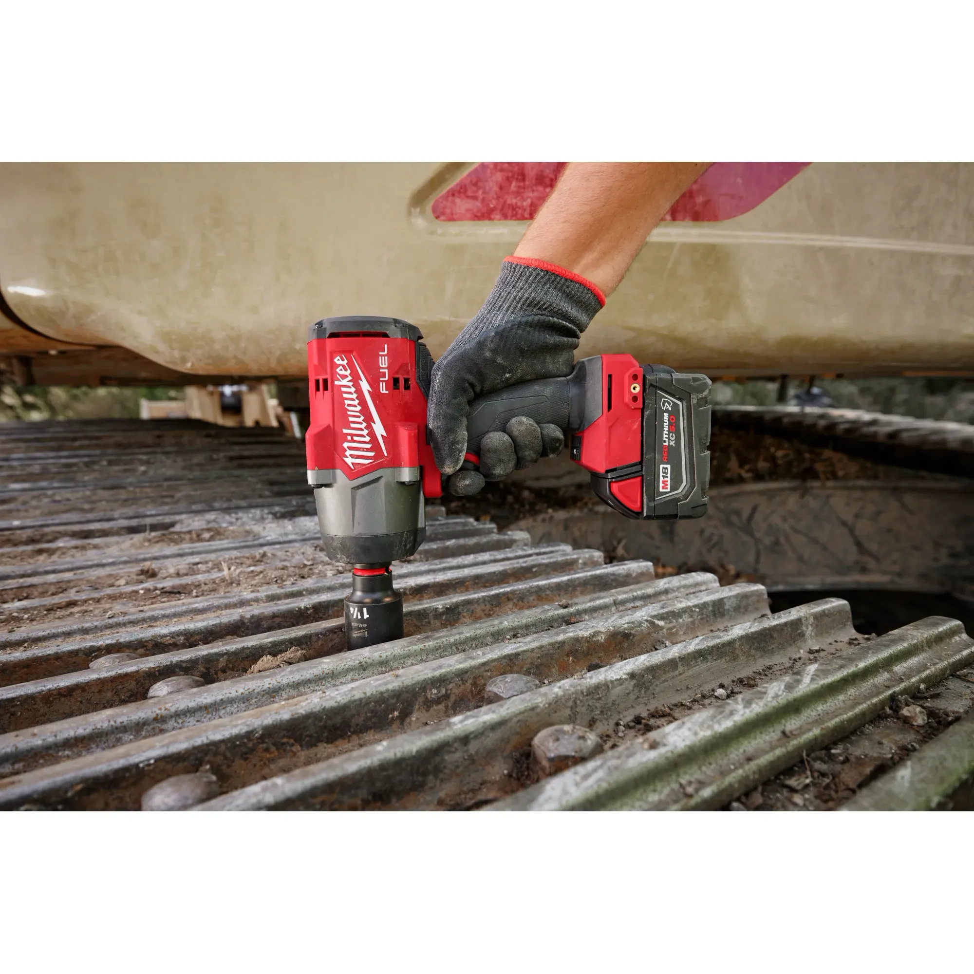 Milwaukee 2967-22, M18 FUEL™ 1/2" High Torque Impact Wrench w/ Friction Ring Kit - Image 8