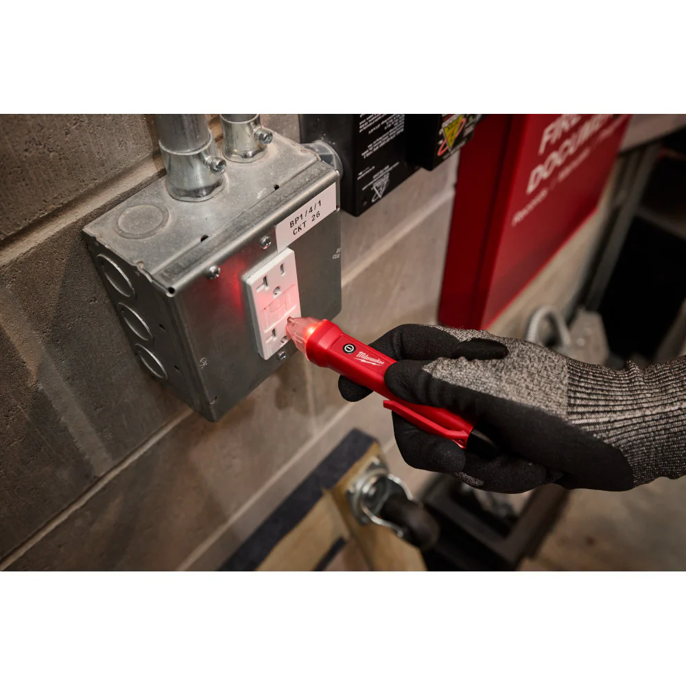 Milwaukee 3210-20, GFCI Receptacle Tester and Voltage Detector - Image 7