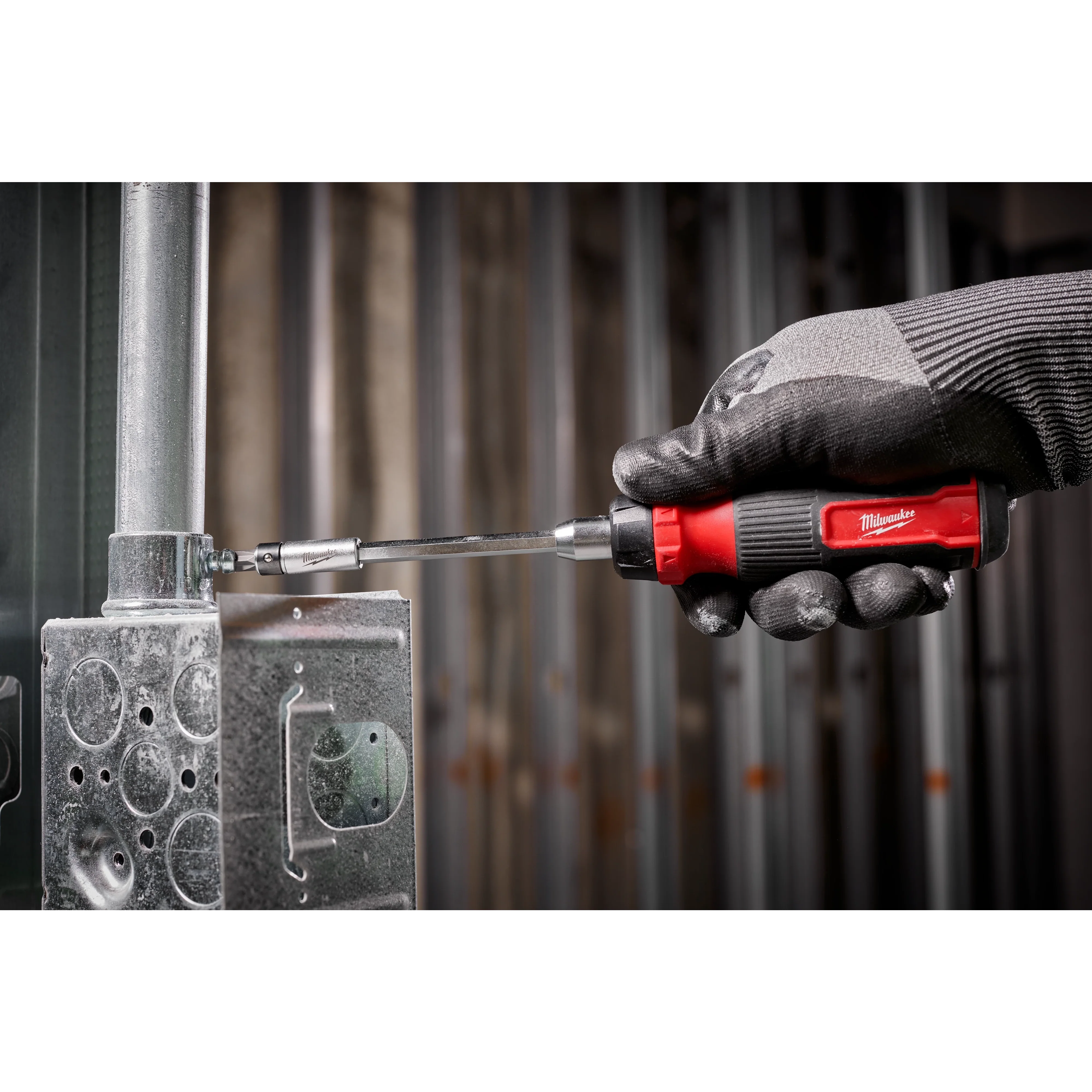 Milwaukee 48-22-2904, 27-in-1 Ratcheting Multi-Bit Screwdriver - Image 4