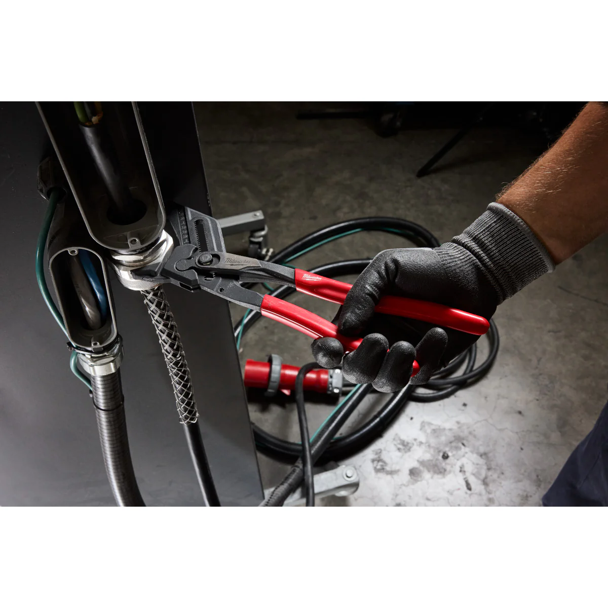 Milwaukee 48-22-6910, 10" Pliers Wrench - Image 12