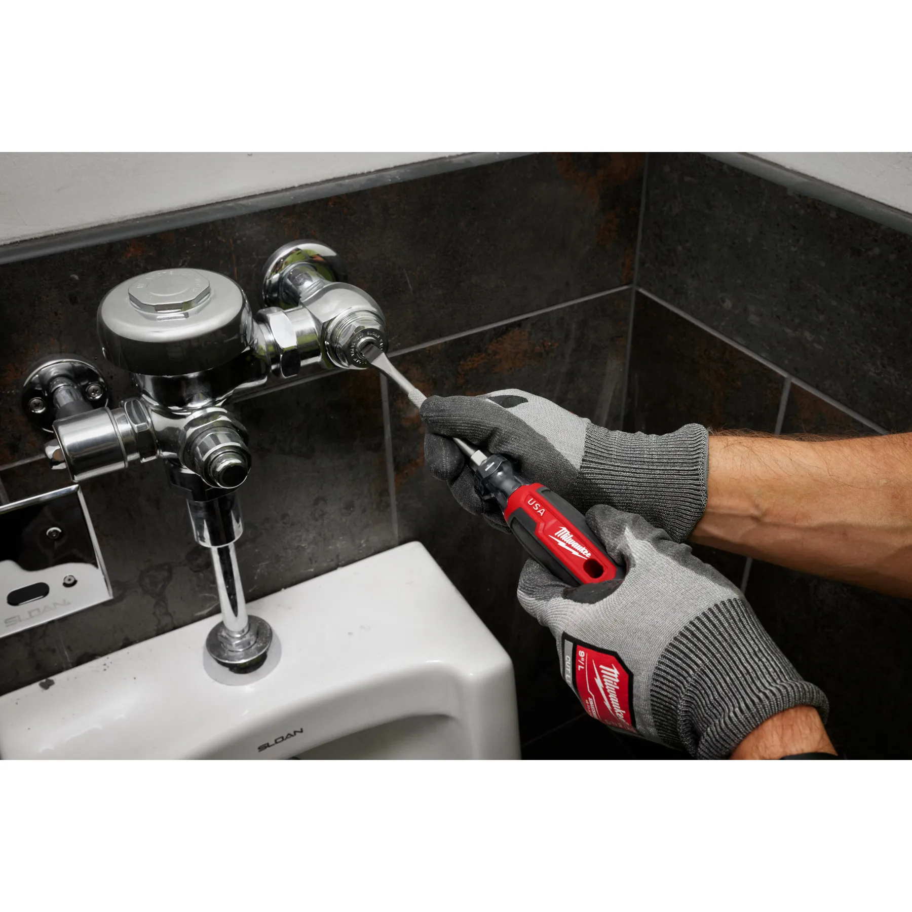 Milwaukee MT209, 3/8" Slotted 8" Cushion Grip Screwdriver (USA) - Image 5