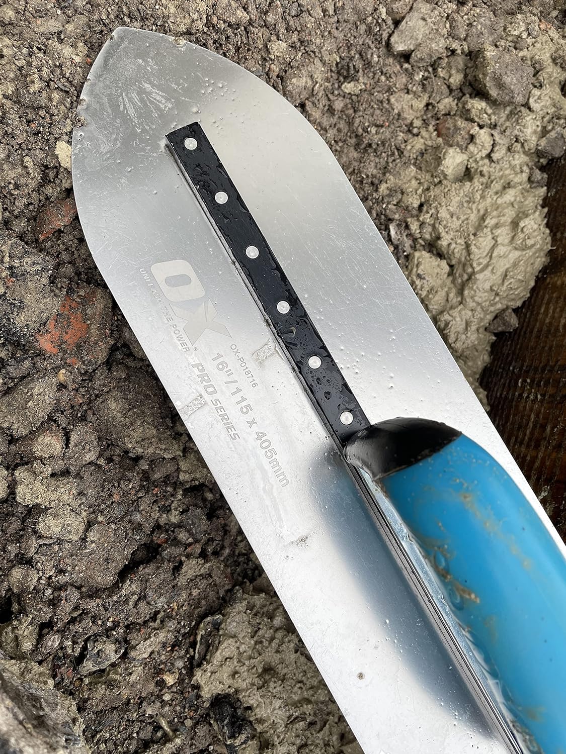 OX Tools OX-P018716, Pro 16" Stainless Steel Pointed Finishing Trowel - Image 9